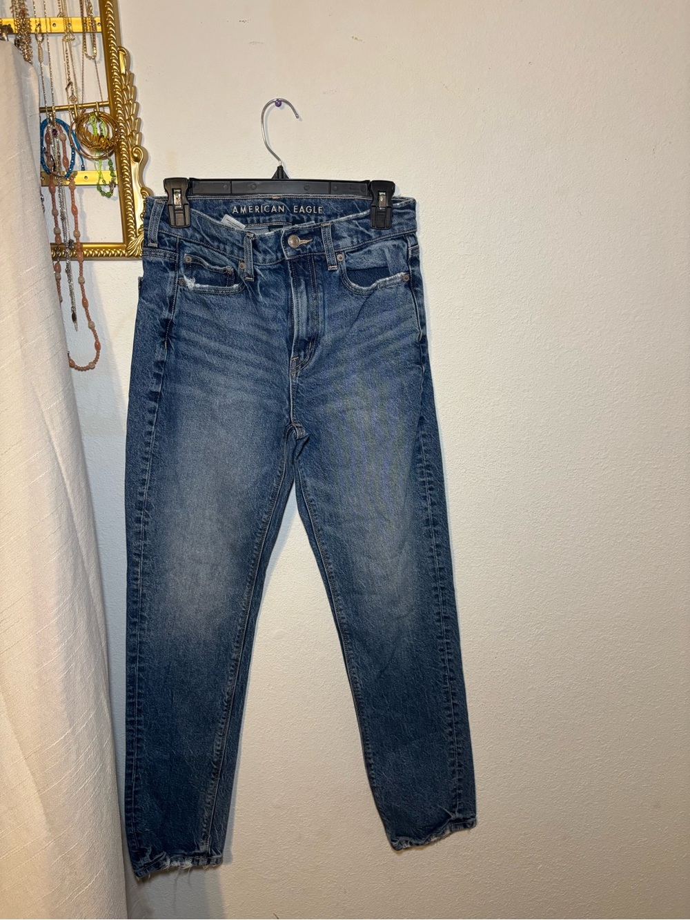 American Eagle Outfitters Women’s Medium Blue Slim Straight Jeans